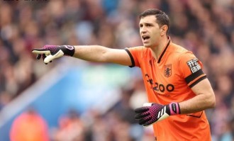 一日英超动向：曼联数据领跑成绩糟糕？萨卡过生日阿森纳给出赞美