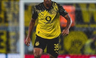 1比0险胜！多特蒙德艰难晋级德国杯，伤病判罚问题或成德甲隐患？