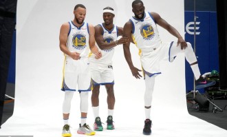 勇士新赛季15人名单正式敲定 库里巴特勒领衔