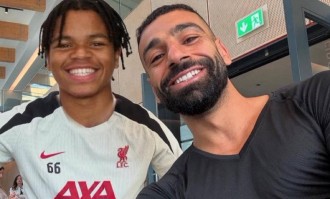 利物浦16岁新星获赞，萨拉赫劝其谦逊、避免社交媒体