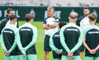 德甲球队不莱梅训练备战比赛
        
    德甲球队不莱梅训练备战比赛