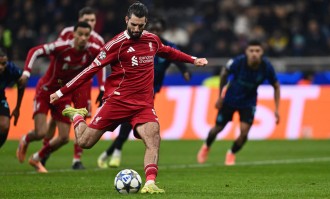 斯洛特直言最后点球在英超不会判 被问萨拉赫立马打太极