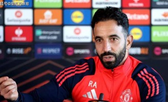 买不下巴莱巴，曼联转攻真蓝黑中场？价格更低的全能攻防转换保障